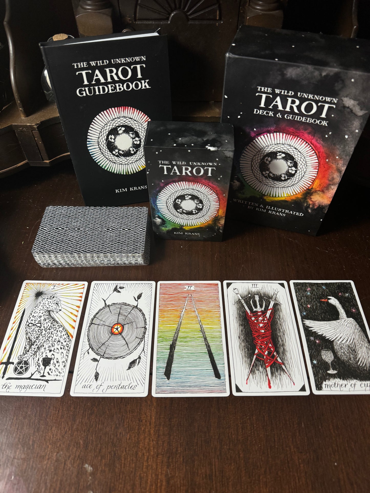 The Wild Unknown Tarot - Deck & Guidebook