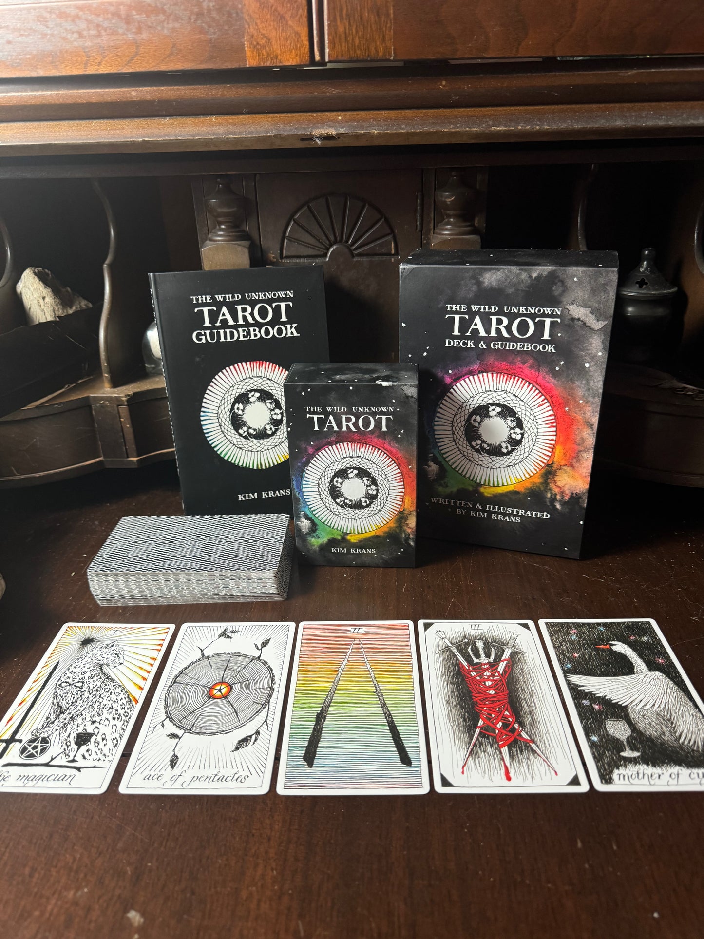 The Wild Unknown Tarot - Deck & Guidebook
